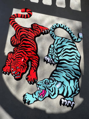Tapetz Tiger Red & Blue